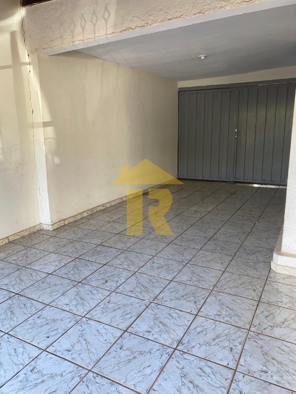 Casa com 3 quartos à venda, 200m² — foto 5 de 34