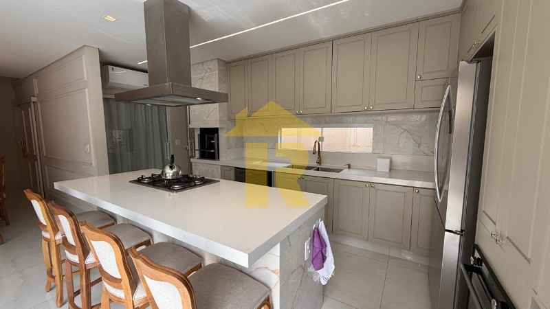 Casa de Condomínio com 3 quartos à venda, 250m² — foto 17 de 47