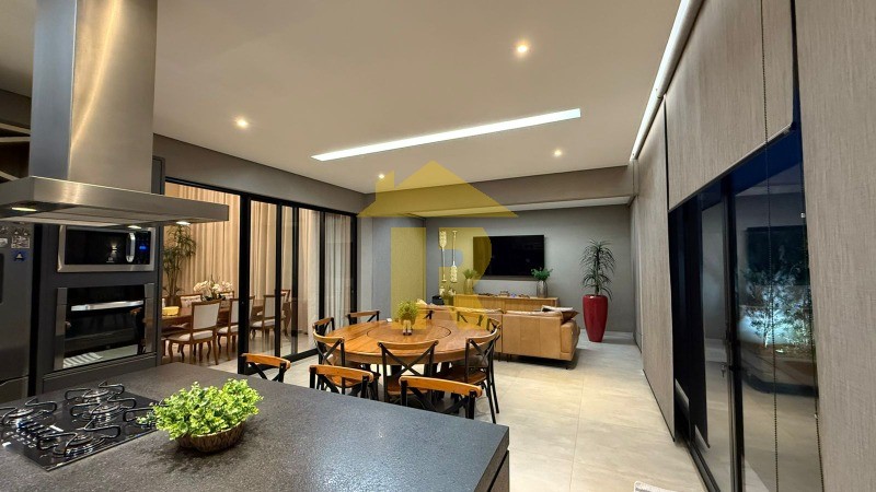 Casa de Condomínio com 3 quartos à venda, 250m² — foto 1 de 31