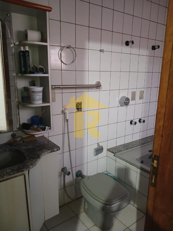 Casa com 3 quartos à venda, 367m² — foto 31 de 37