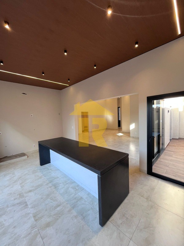 Casa de Condomínio com 3 quartos à venda, 193m² — foto 18 de 54