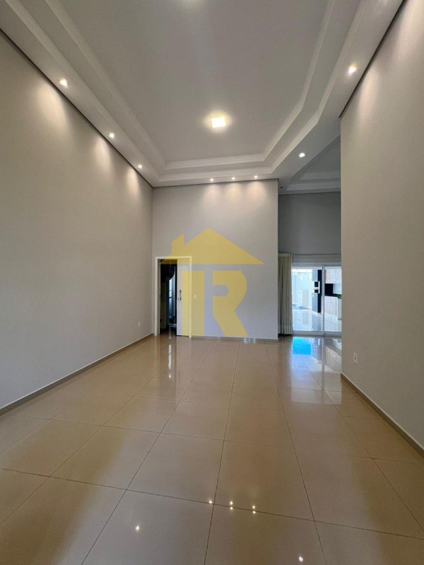 Casa de Condomínio com 3 quartos à venda, 220m² — foto 4 de 27