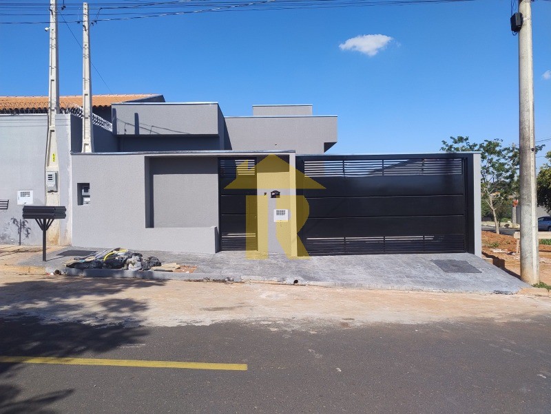Casa com 2 quartos à venda, 75m² — foto 1 de 23