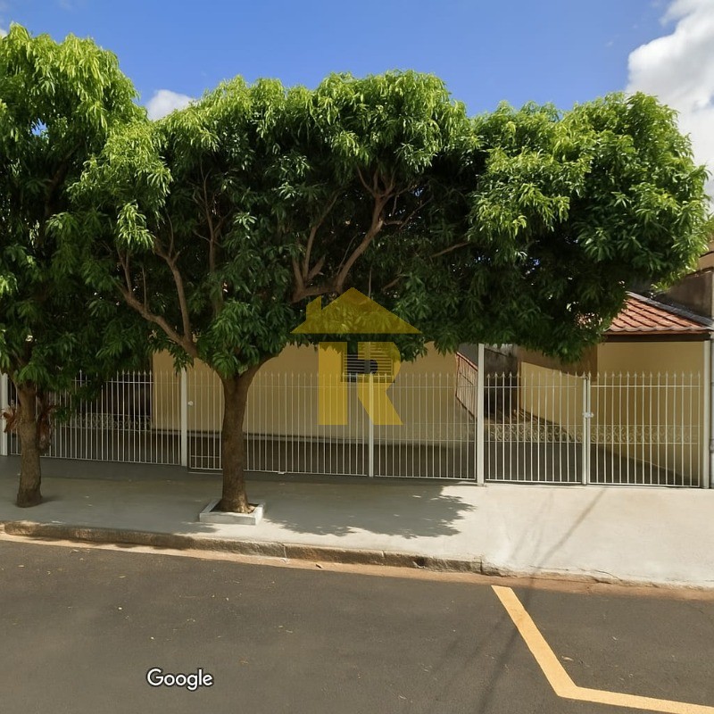 Casa com 3 quartos à venda, 200m² — foto 1 de 34