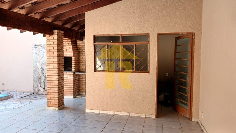Casa com 3 quartos à venda e aluguel, 147m² — foto 13 de 28