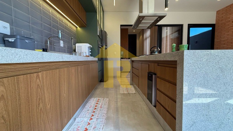 Casa de Condomínio com 3 quartos à venda, 200m² — foto 15 de 41
