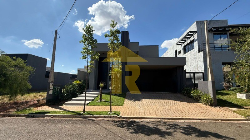 Casa de Condomínio com 3 quartos à venda, 200m² — foto 4 de 41