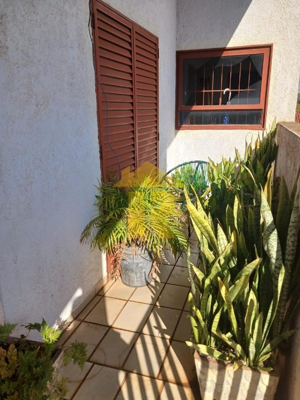 Casa com 3 quartos à venda, 367m² — foto 9 de 37