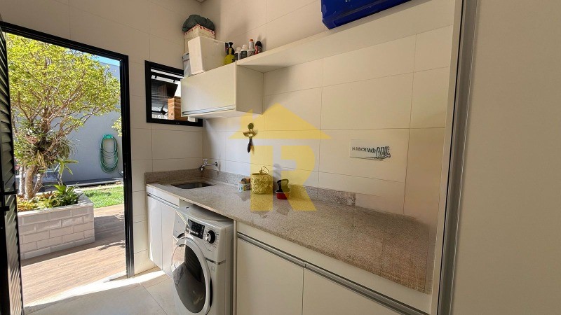 Casa de Condomínio com 3 quartos à venda, 200m² — foto 28 de 41