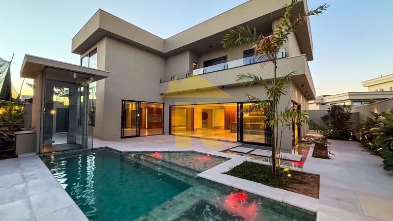Casa de Condomínio com 4 quartos à venda, 570m² — foto 1 de 30