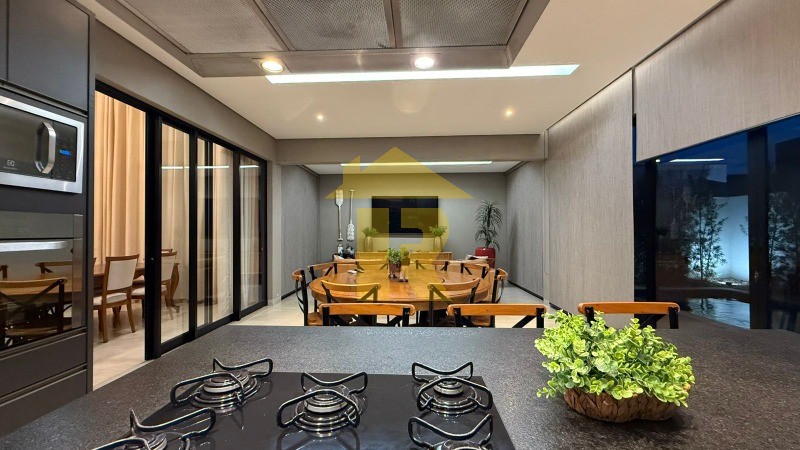 Casa de Condomínio com 3 quartos à venda, 250m² — foto 15 de 31
