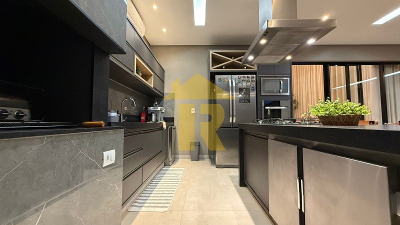 Casa de Condomínio com 3 quartos à venda, 250m² — foto 16 de 31