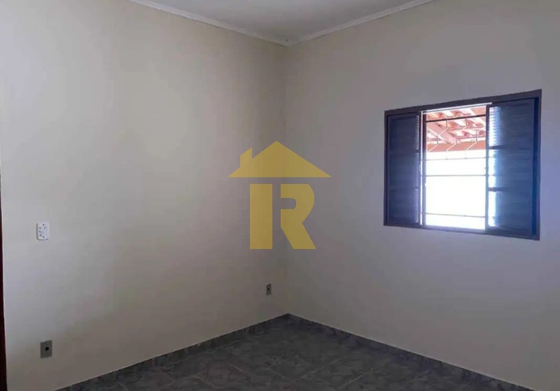 Casa com 3 quartos à venda, 200m² — foto 32 de 34