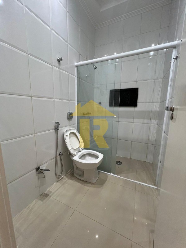 Casa de Condomínio com 3 quartos à venda, 220m² — foto 16 de 27