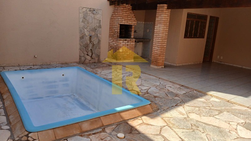 Casa com 3 quartos à venda e aluguel, 147m² — foto 10 de 28
