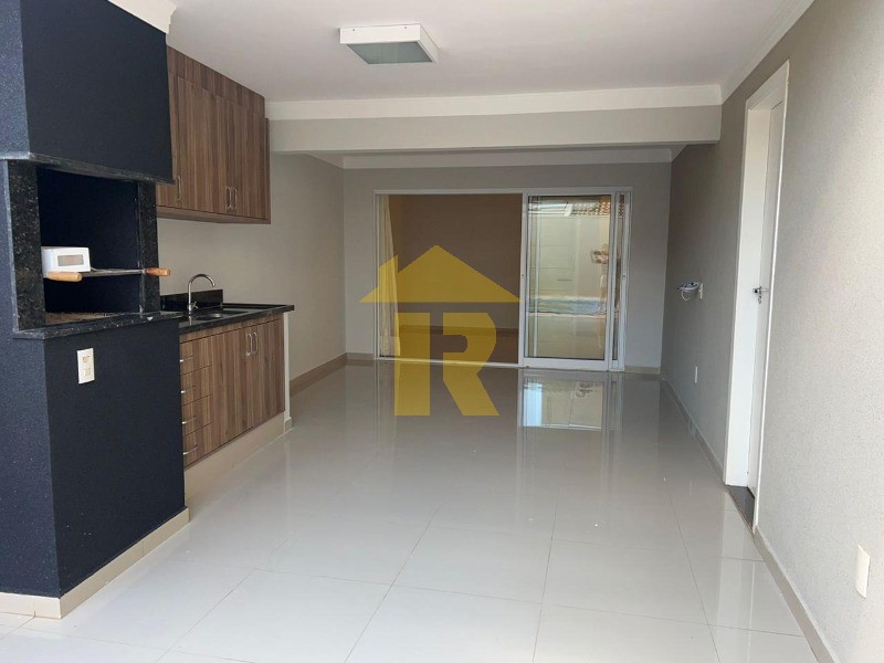 Casa de Condomínio com 3 quartos à venda, 220m² — foto 1 de 27
