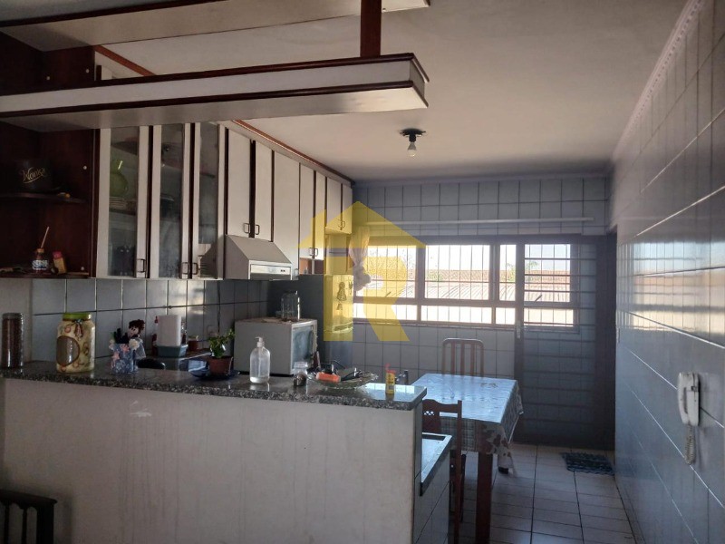 Casa com 3 quartos à venda, 367m² — foto 19 de 37