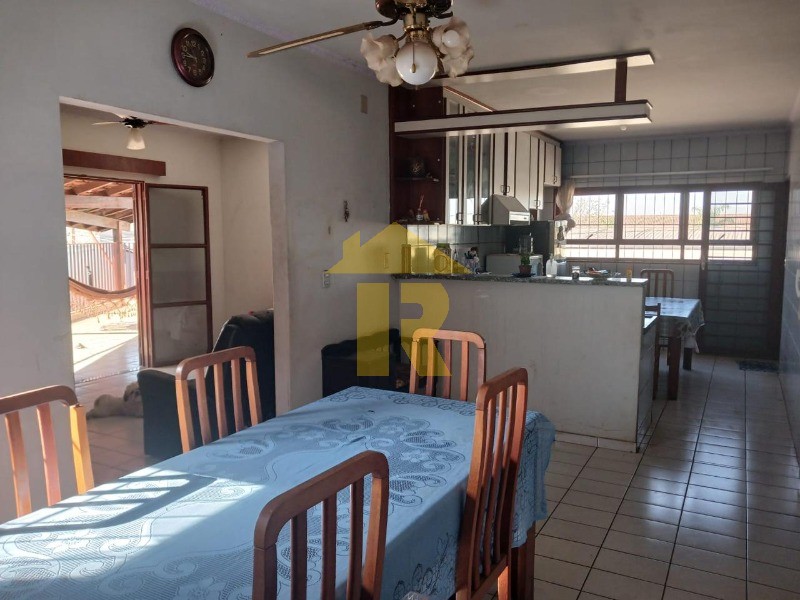 Casa com 3 quartos à venda, 367m² — foto 15 de 37
