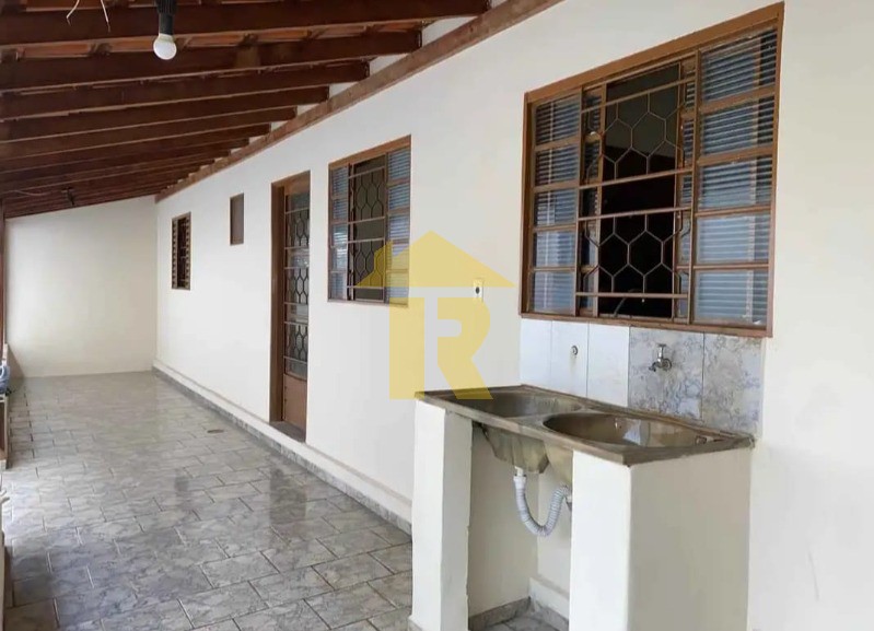 Casa com 3 quartos à venda, 200m² — foto 26 de 34