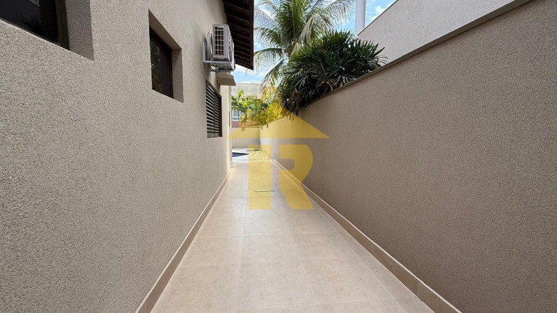 Casa de Condomínio com 3 quartos à venda, 250m² — foto 25 de 47