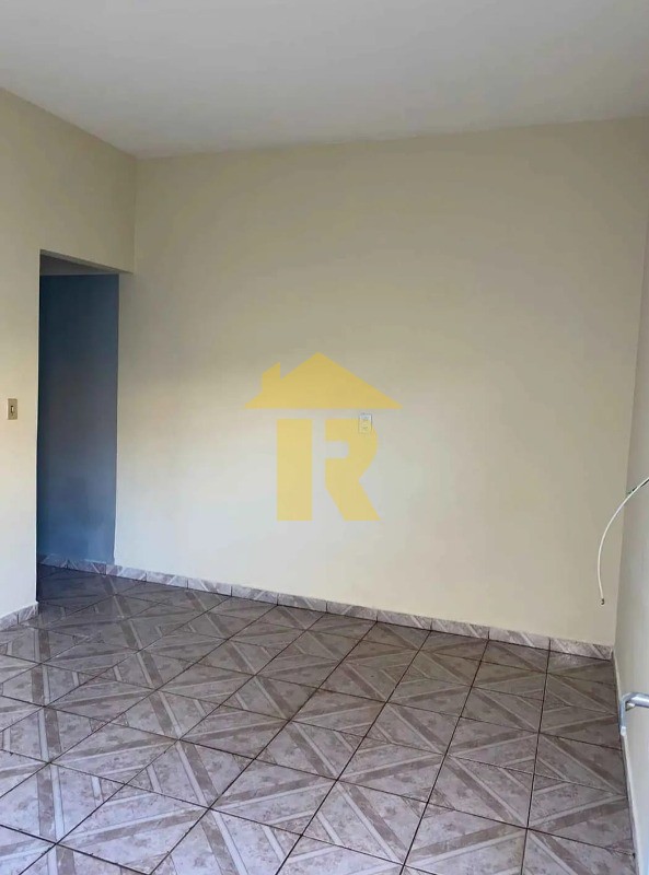Casa com 3 quartos à venda, 200m² — foto 16 de 34