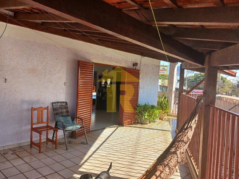 Casa com 3 quartos à venda, 367m² — foto 6 de 37