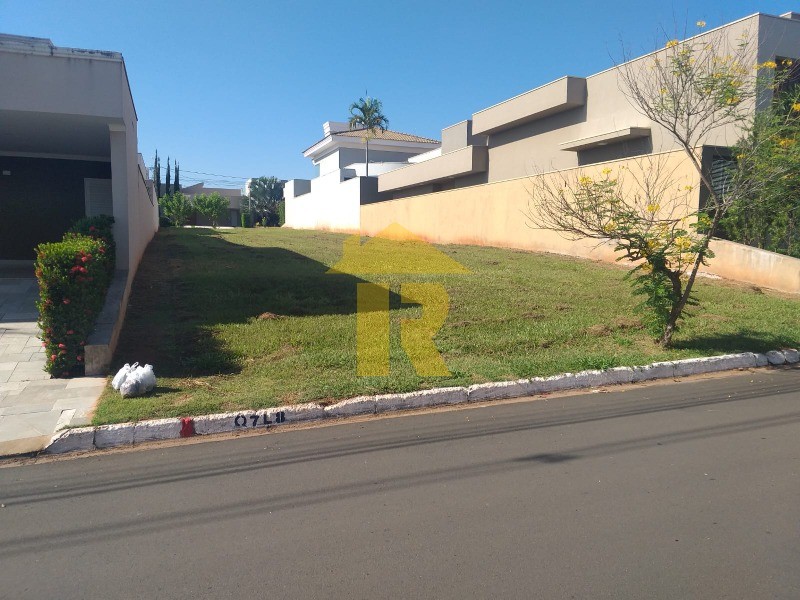 Terreno / Lote / Condomínio  à venda, 400m² — foto 1 de 20