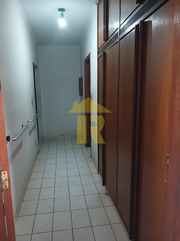 Casa com 3 quartos à venda, 367m² — foto 27 de 37