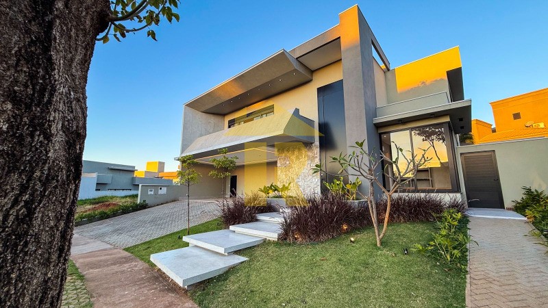 Casa de Condomínio com 4 quartos à venda, 570m² — foto 2 de 30