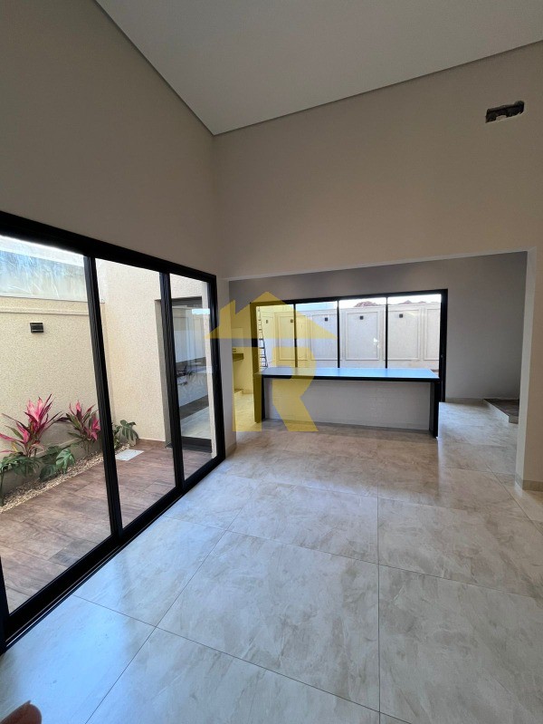 Casa de Condomínio com 3 quartos à venda, 193m² — foto 17 de 54