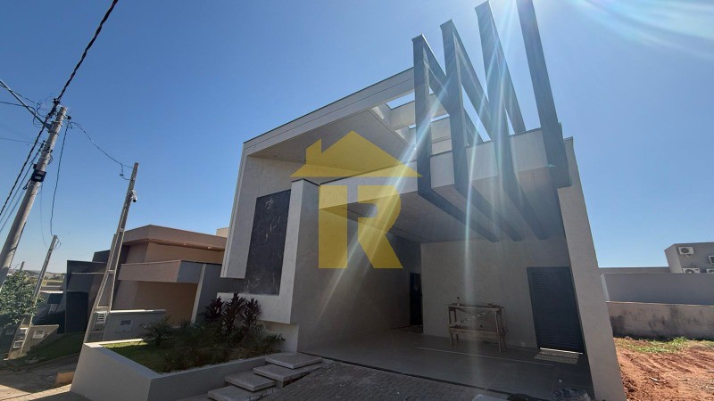 Casa de Condomínio com 3 quartos à venda, 160m² — foto 2 de 20