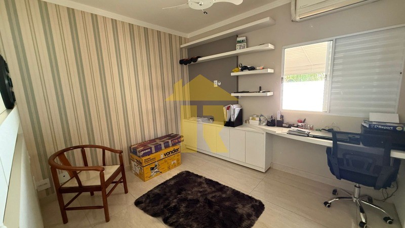 Casa de Condomínio com 3 quartos à venda, 200m² — foto 9 de 36