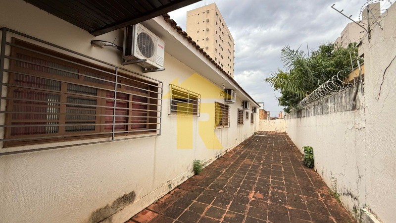Casa com 3 quartos à venda, 305m² — foto 24 de 24