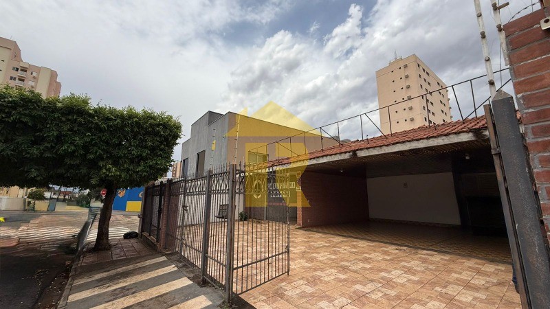 Casa com 3 quartos à venda, 305m² — foto 3 de 24