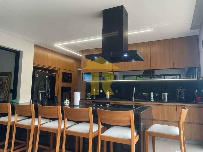 Casa de Condomínio com 2 quartos à venda, 280m² — foto 8 de 41