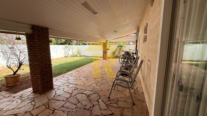 Casa de Condomínio com 3 quartos à venda, 200m² — foto 24 de 36