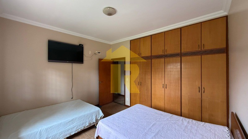 Casa de Condomínio com 4 quartos à venda, 315m² — foto 20 de 26