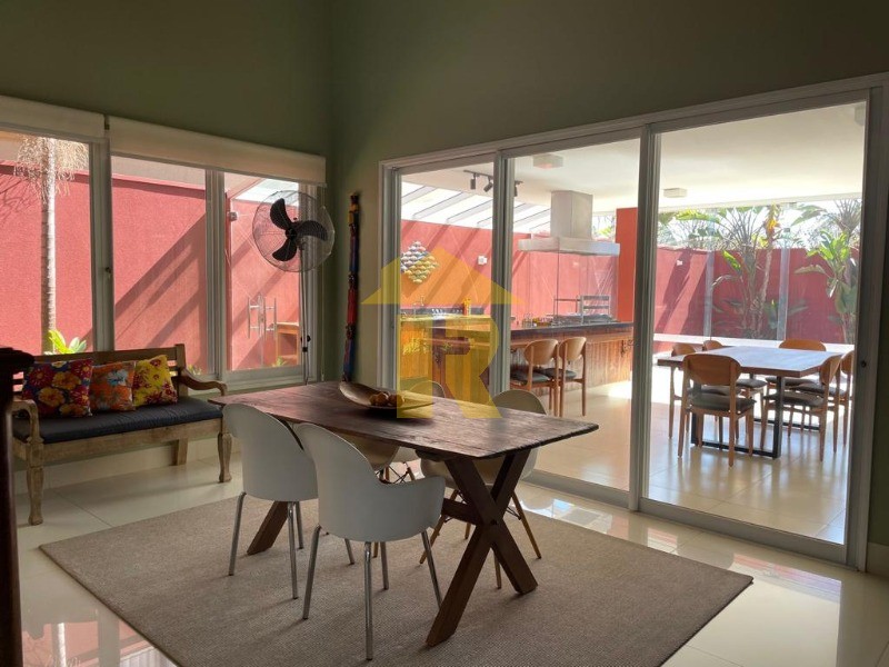 Casa de Condomínio com 4 quartos à venda, 330m² — foto 1 de 28