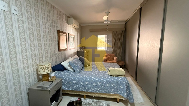 Casa de Condomínio com 3 quartos à venda, 200m² — foto 11 de 36