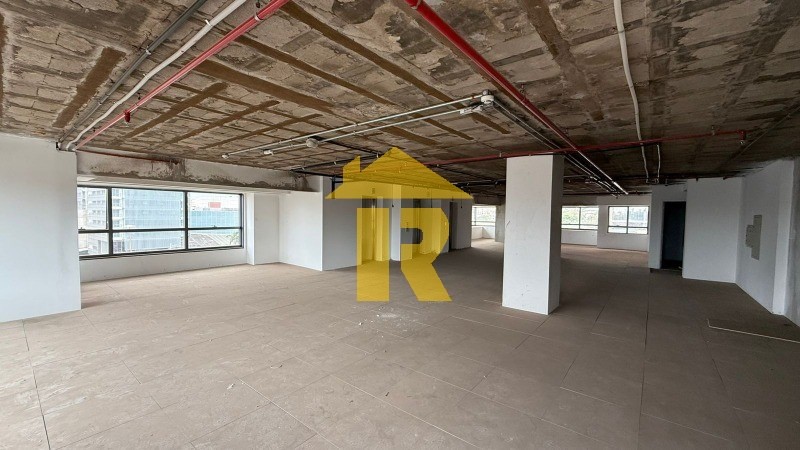 Conjunto Comercial / Sala  para aluguel, 258m² — foto 1 de 20