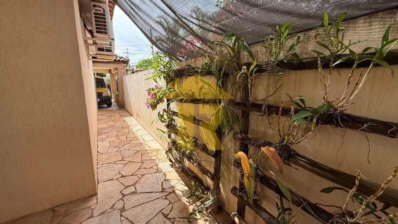 Casa de Condomínio com 3 quartos à venda, 200m² — foto 33 de 36