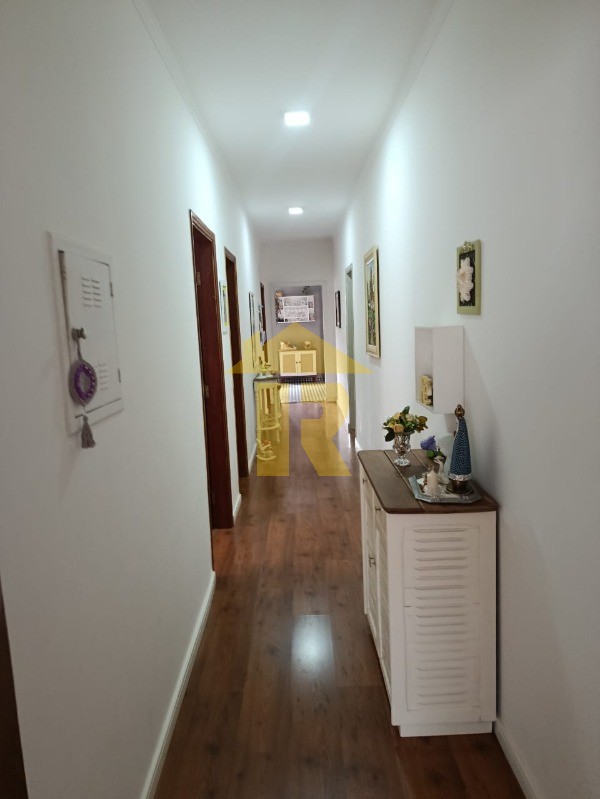 Casa com 3 quartos à venda, 186m² — foto 22 de 36