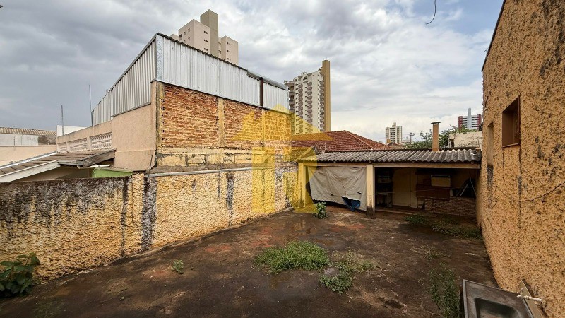 Casa com 3 quartos à venda, 305m² — foto 23 de 24
