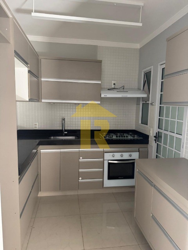 Casa de Condomínio com 3 quartos à venda e aluguel, 154m² — foto 6 de 29