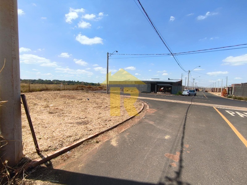 Terreno / Lote / Condomínio  à venda, 222m² — foto 1 de 10