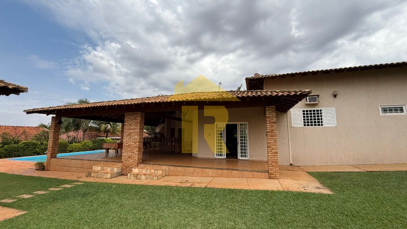 Casa de Condomínio com 4 quartos à venda, 315m² — foto 2 de 26