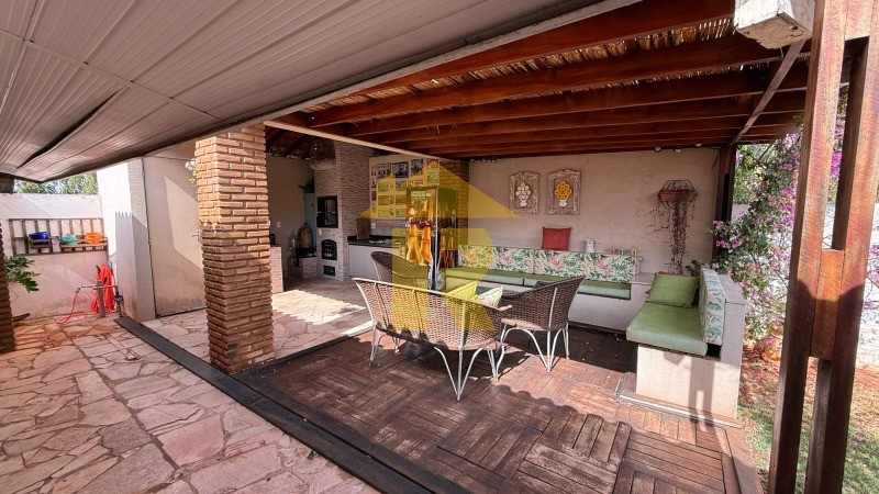 Casa de Condomínio com 3 quartos à venda, 200m² — foto 25 de 36