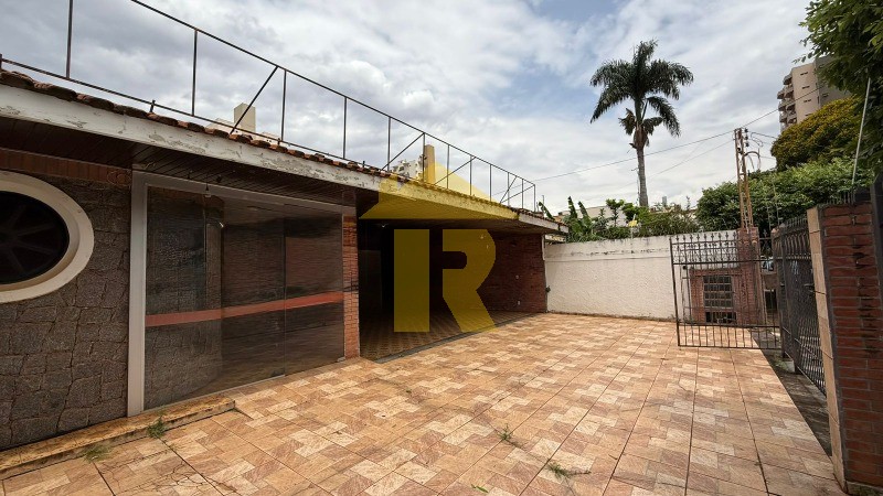 Casa com 3 quartos à venda, 305m² — foto 4 de 24