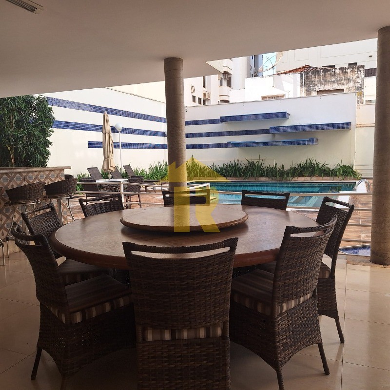 Apartamento com 4 quartos à venda, 255m² — foto 10 de 45