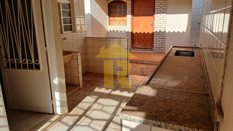 Casa com 2 quartos à venda, 180m² — foto 15 de 23